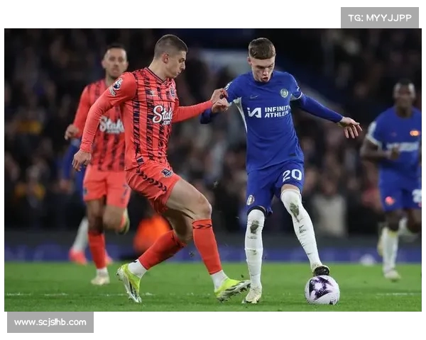 英超联赛：埃弗顿奥纳纳中场控制